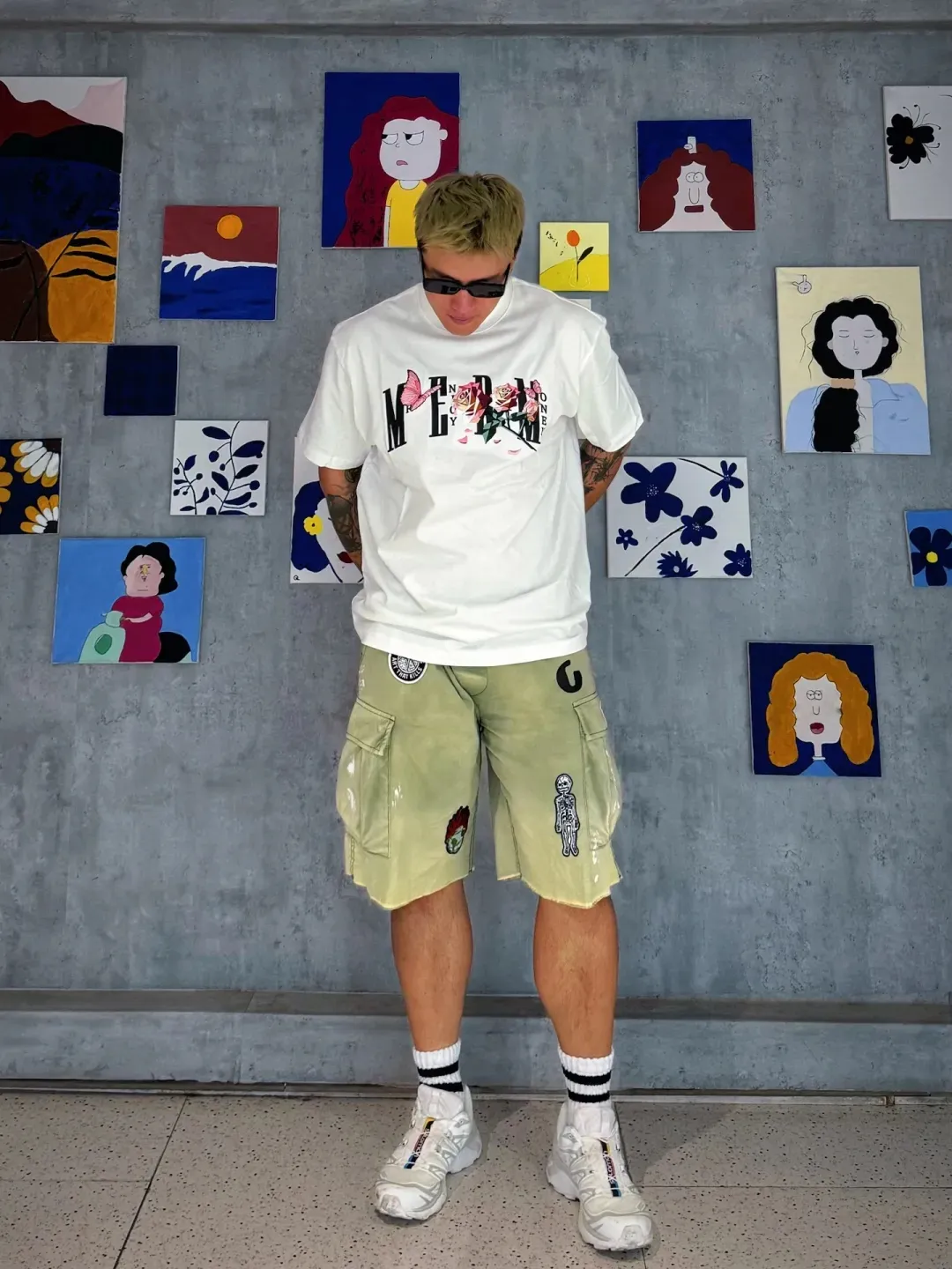 GALLERY DEPT. KENZIE FATIGUE CARGO SHORTS Patch embroidered shorts, distressed ink-splashed overalls, olive green size 30/32/34/36, heavy wash garment dyeing, jetted horse fade, washed and distressed products, each piece is slightly different, each piece is a work of art, Shimada machine embroidery, hand-splashed ink graffiti